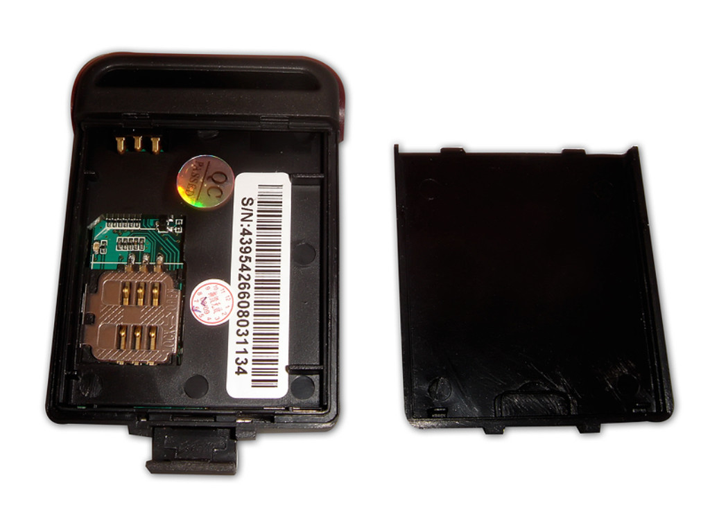 Satellite GPS Tracking Device for Antique Car Surveillance & Security
