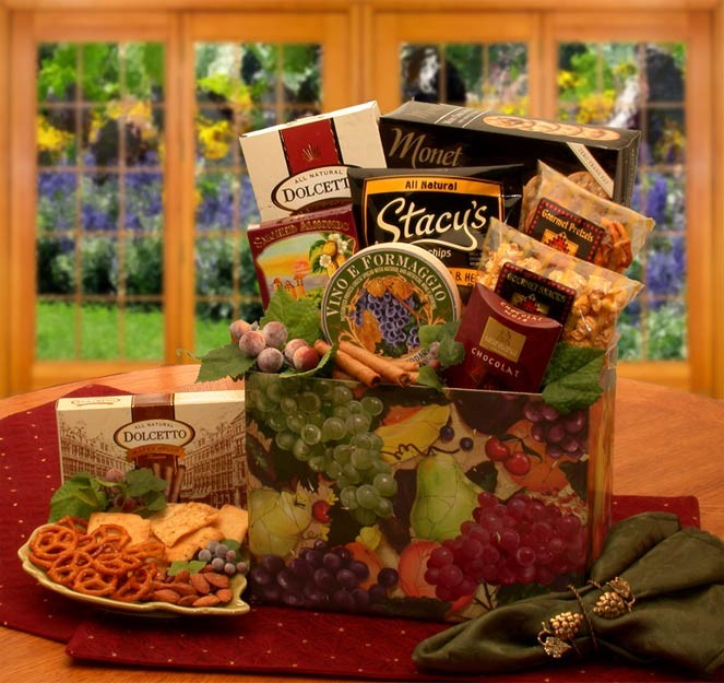 Gourmet Gift Baskets - 16x12x8 inThe Bistro Gourmet Gift Box