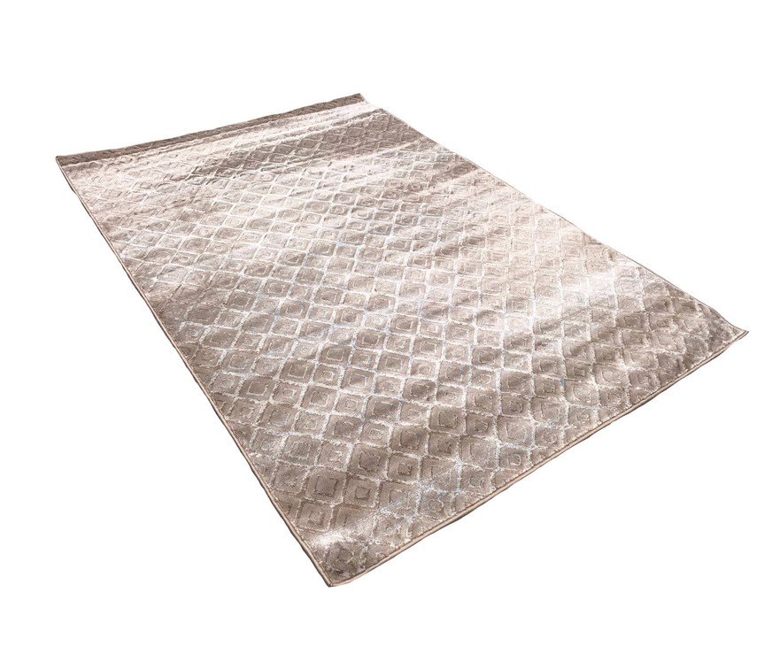 Geometric Diamonds Silk Glam Rug