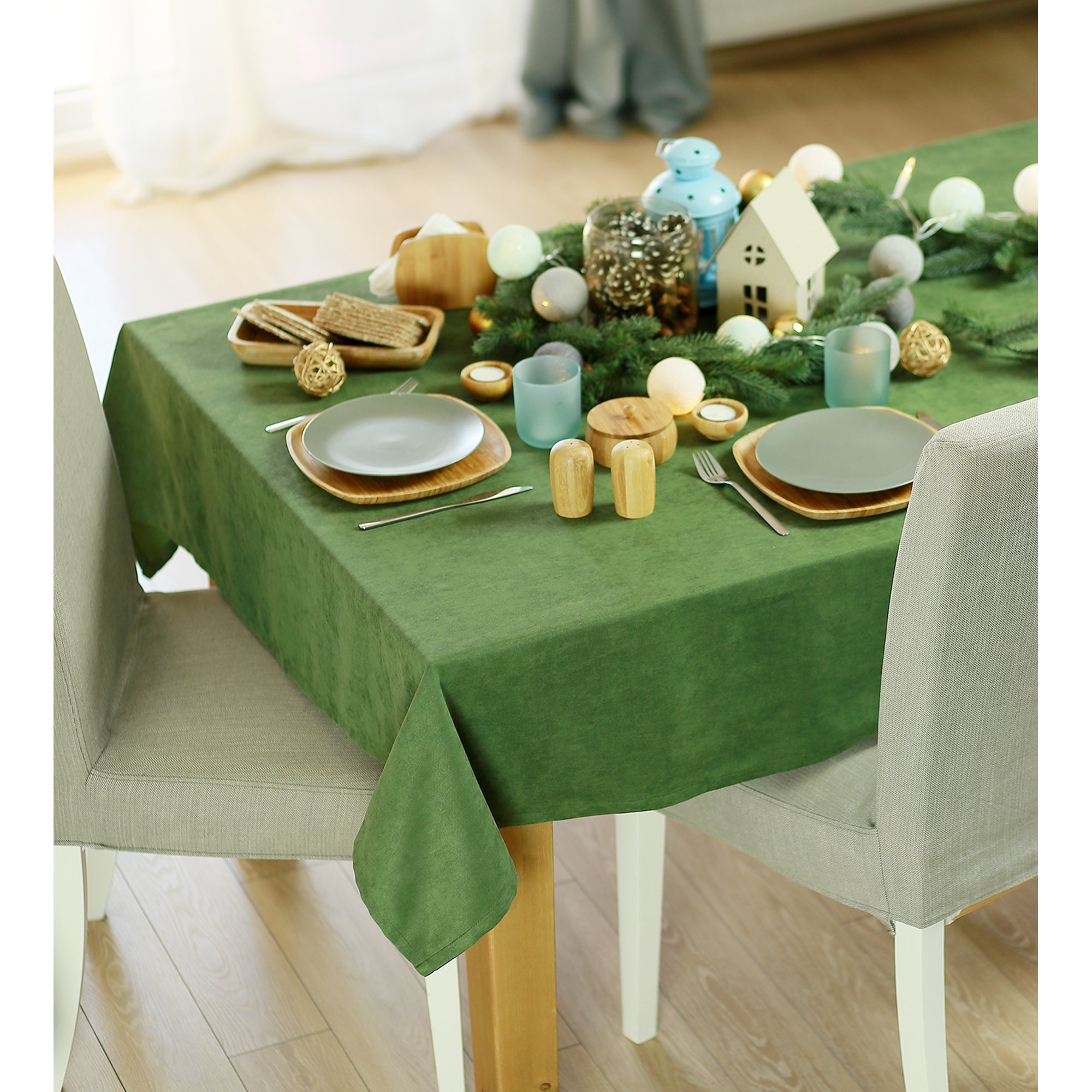 104" Merry Christmas Rectangle Tablecloth in Green